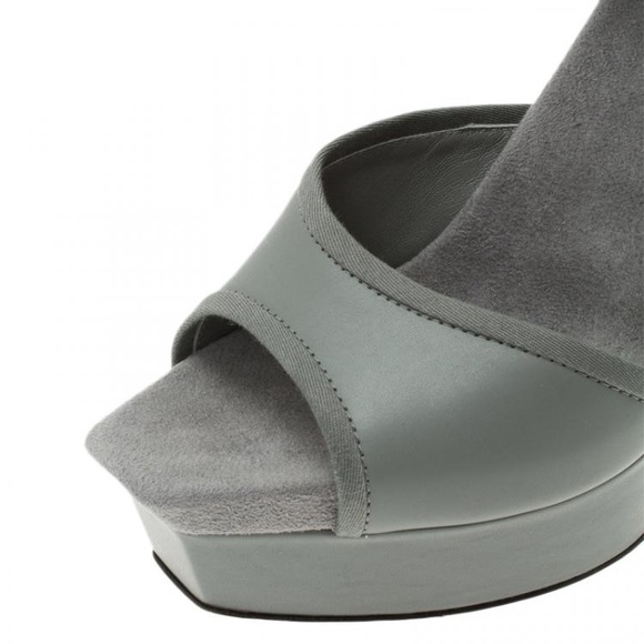 Gucci Grey Leather and Fabric Gail Ankle Cuff Platform Sandals - Picture 6 of 10
